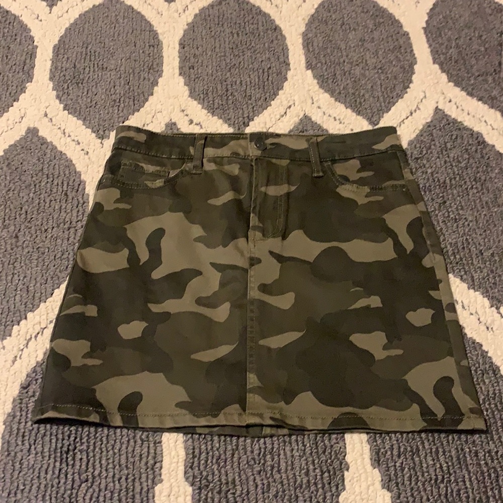 Celebrity Pink camo skirt